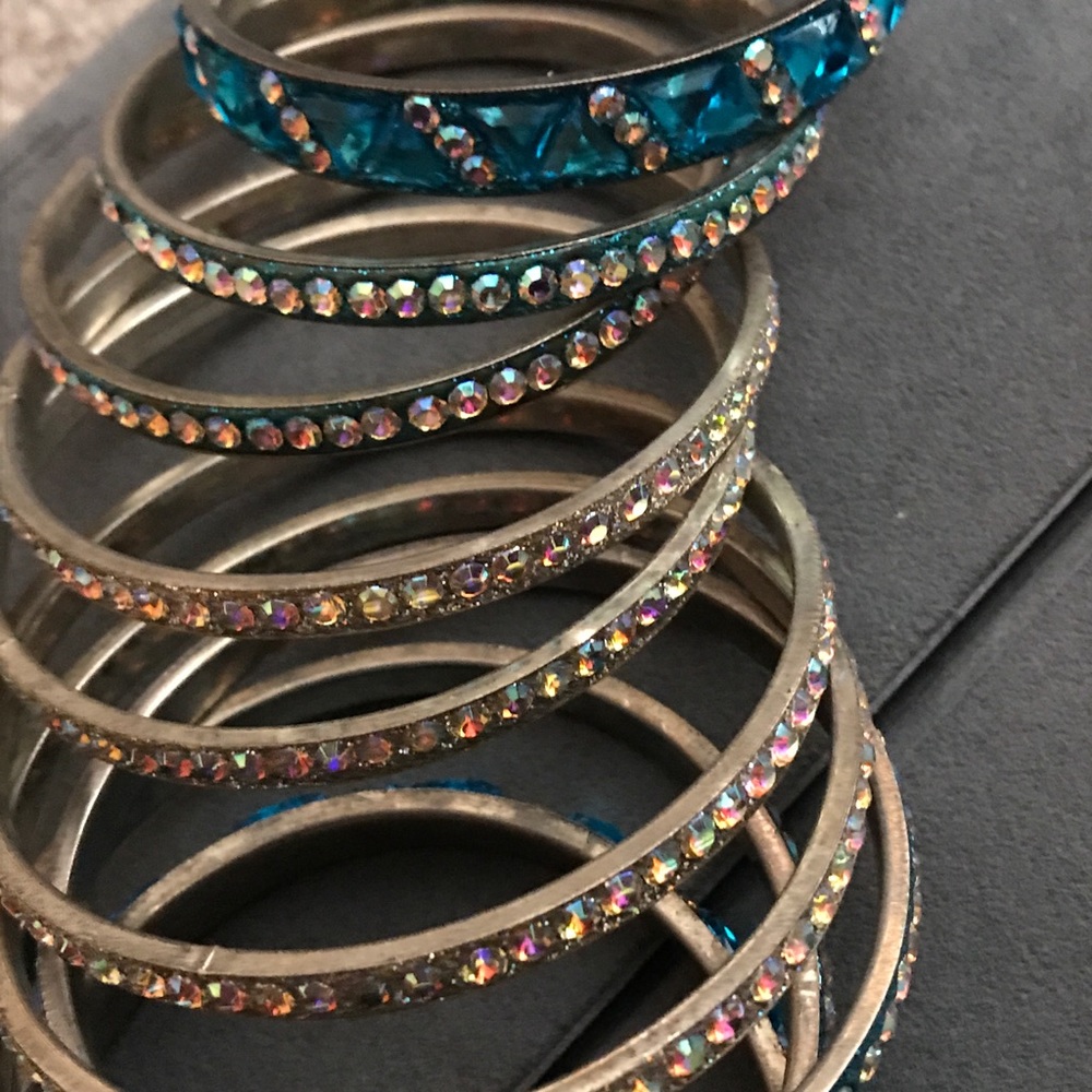 Bangles / Bracelets
